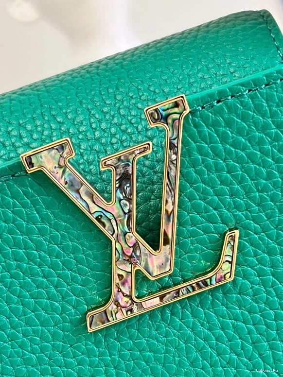 LOUIS MINI CAPUCINES VUITTON 0407